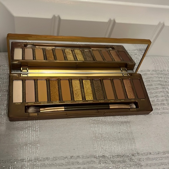 Urban Decay Other - Urban Decay NAKED HONEY Eyeshadow Palette